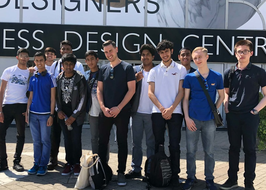 Welcome to Ilford County High School Welcome to Ilford County High School